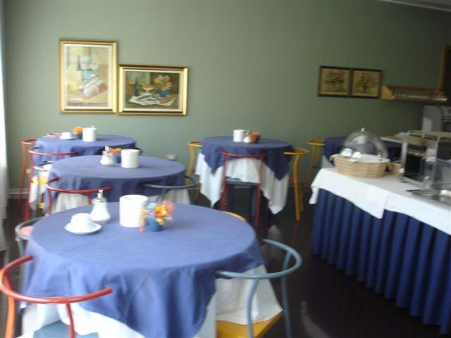 Albergo Al Caminetto Torbole Sul Garda Exterior photo